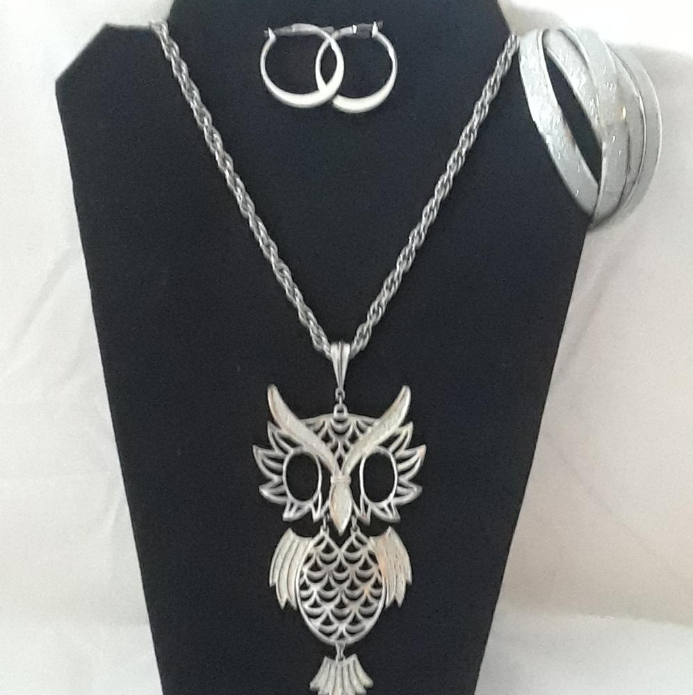 Vintage stainless steel tin owl with stainless ste